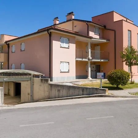 Maestral 513 In Marina By Locap Group Apartman