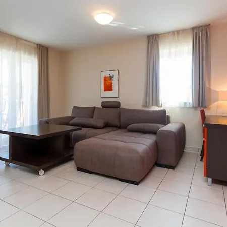 Maestral 513 In Marina By Locap Group Apartman